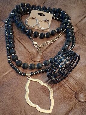 Multi 2 Strand Black Bead Necklace with Gold Leaf Pendant, Earrings & Bracelet